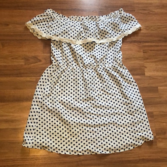 Cute summer off the shoulder dress - Picture 1 of 2